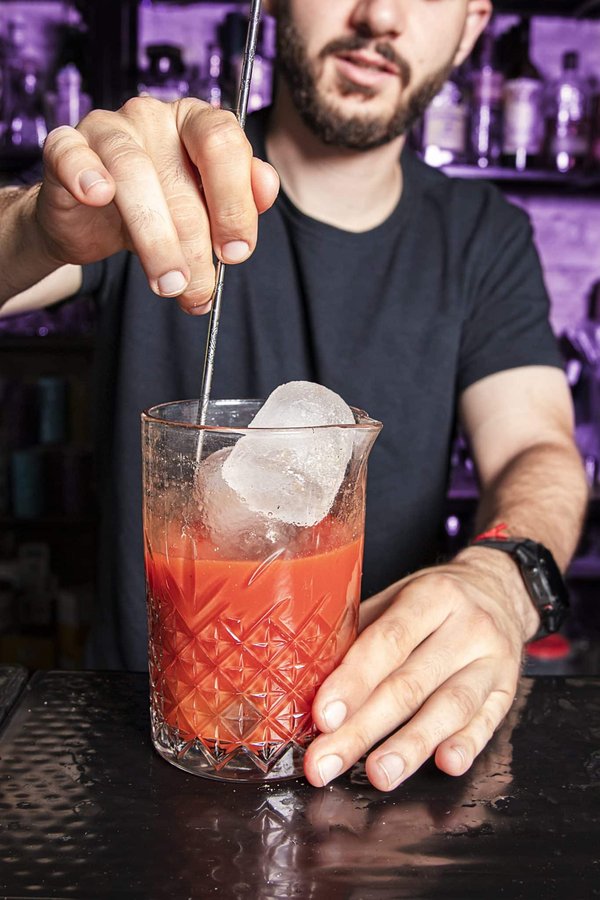 Le secret des cocktails réussis : choix de la bonne cuillère à cocktail