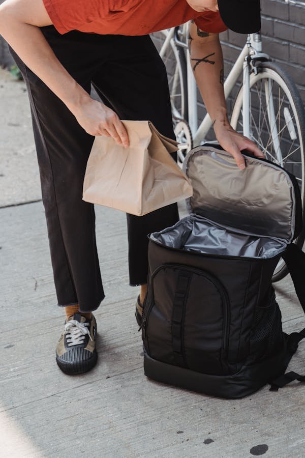 Découvrez les meilleures options de livraison de repas à Nîmes